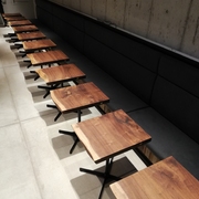 カフェテーブル-一枚板WN-ピースホステル三条EAST画像5